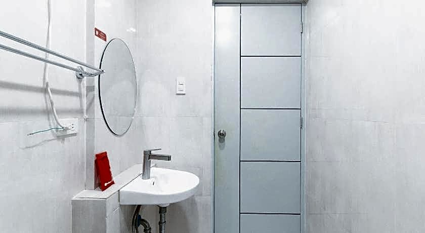 RedDoorz near NAIA Terminal 1