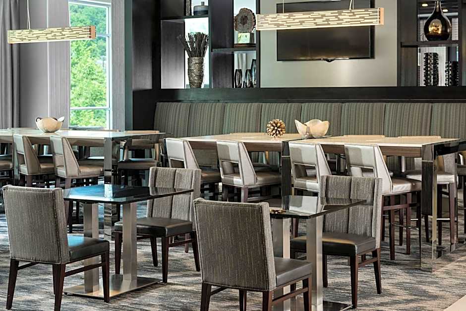 Courtyard by Marriott Edgewater NYC Area