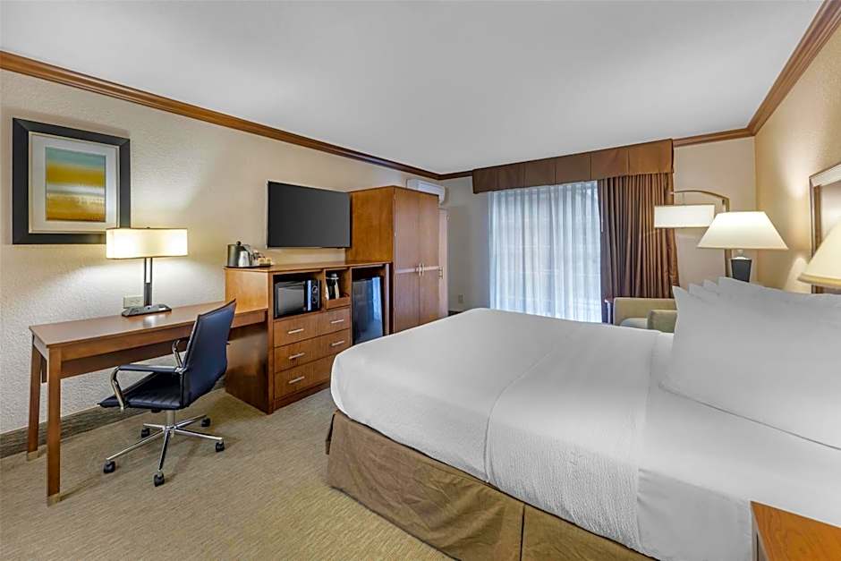 Best Western Plus Atrium Inn