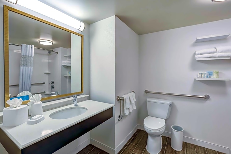 Hampton Inn Boston-Norwood