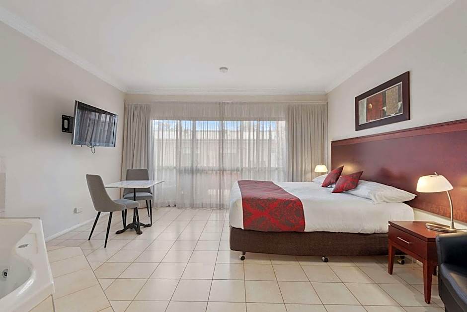 Comfort Inn Deakin Palms