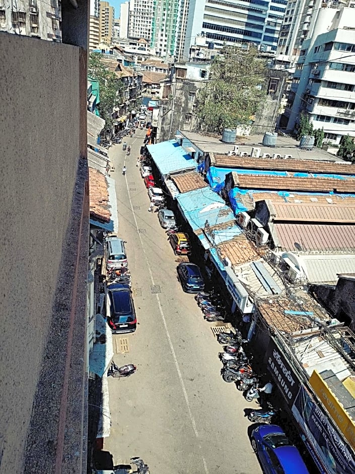 Hotel Rishi International - Grant Road