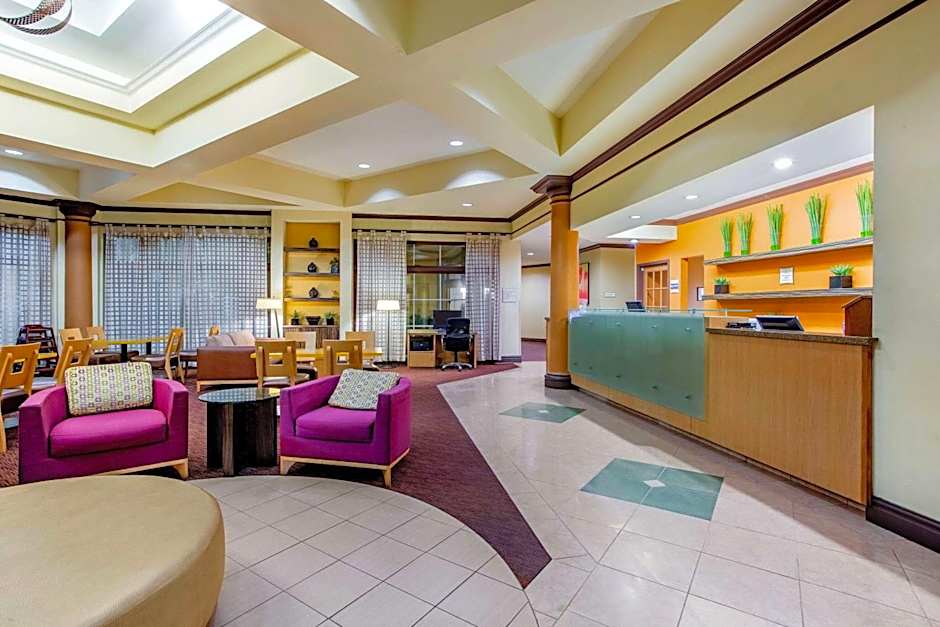 La Quinta Inn & Suites by Wyndham Raleigh/Durham Southpoint