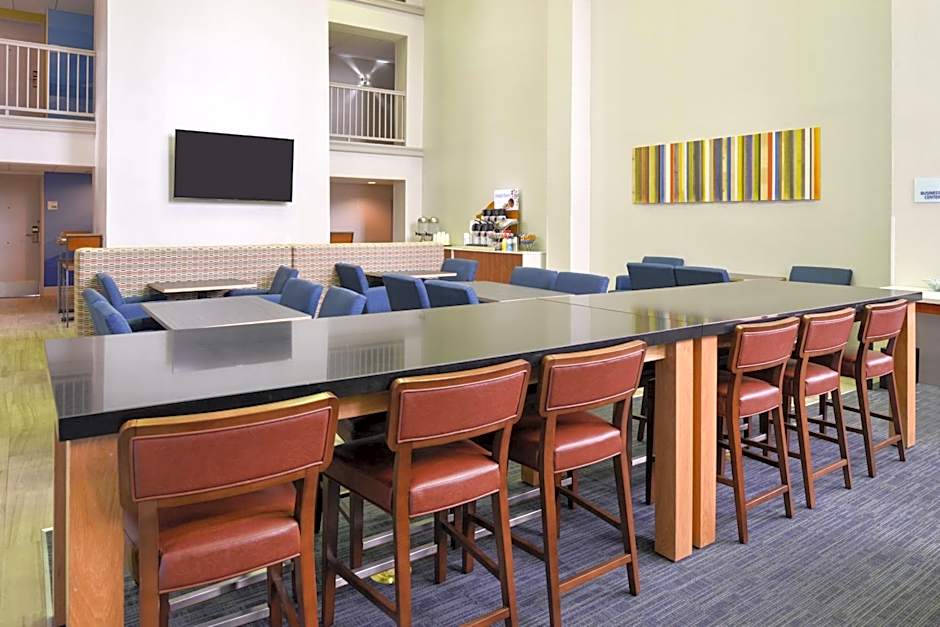 Holiday Inn Express Palm Desert By IHG