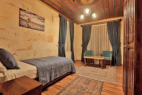 Triple Room with Mountain View