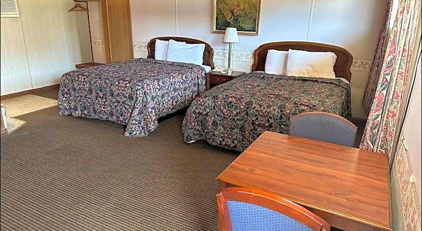 Love Hotels Western Holiday by OYO at Harlan Lake NE