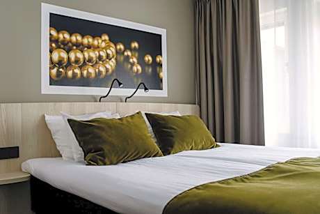 Family Twin Room