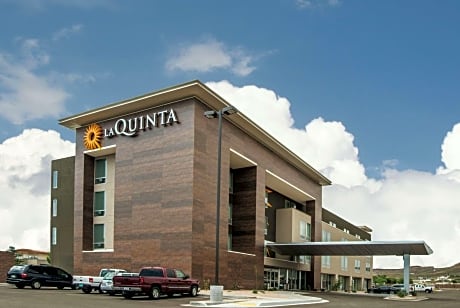 La Quinta by Wyndham Kingman
