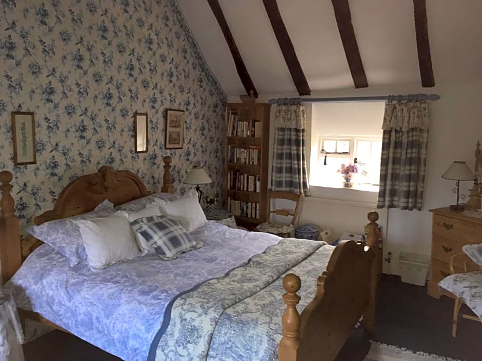 Clayton Wickham Farmhouse