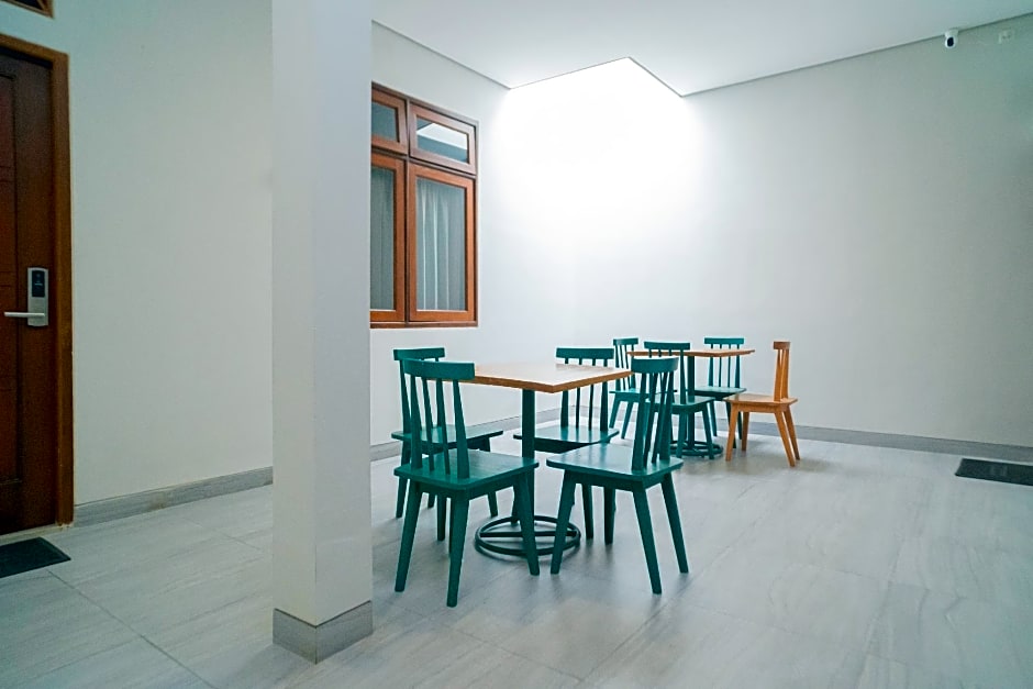 Urbanview Hotel Bubusini Batu by RedDoorz