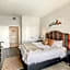 Pet friendly in Orlando area near Disney and ESPN Center