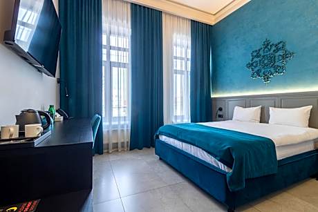 Deluxe Double Room with Extra Bed