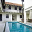 Noordin Mews Hotel