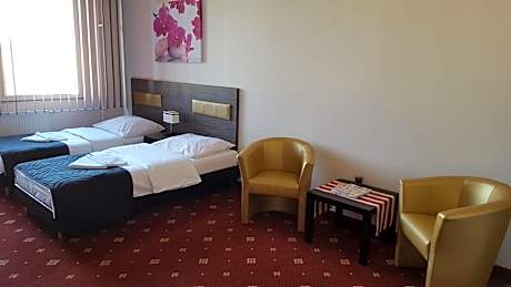 Suite (3 Adults)