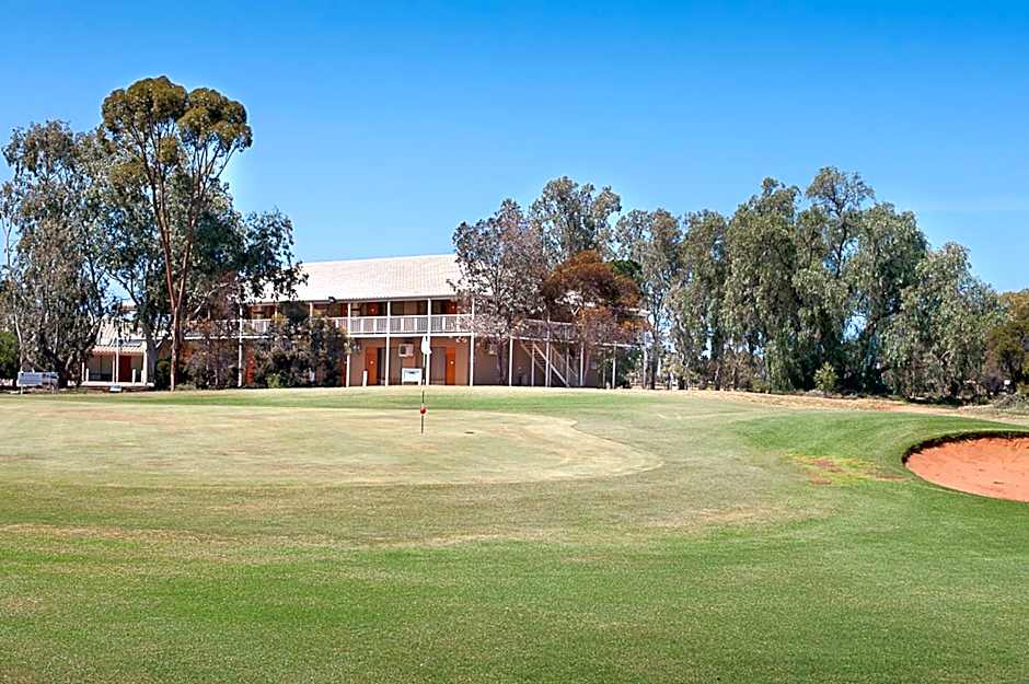 The Standpipe Golf Motor Inn