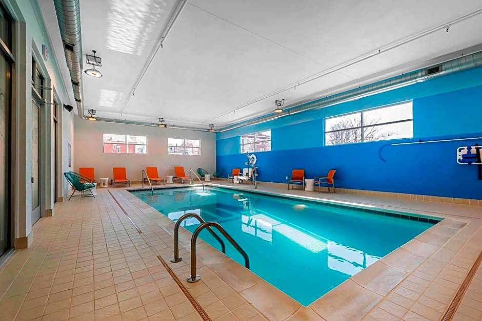 Aloft Newport on the Levee