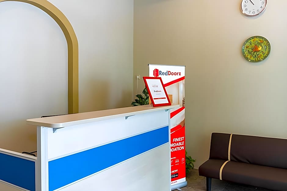 RedDoorz Hostel @ DI Panjaitan Simpang Lima