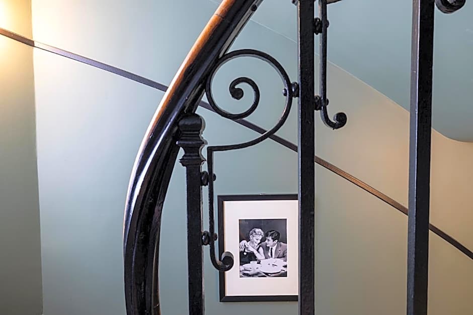 Hotel Aiglon - Esprit de France