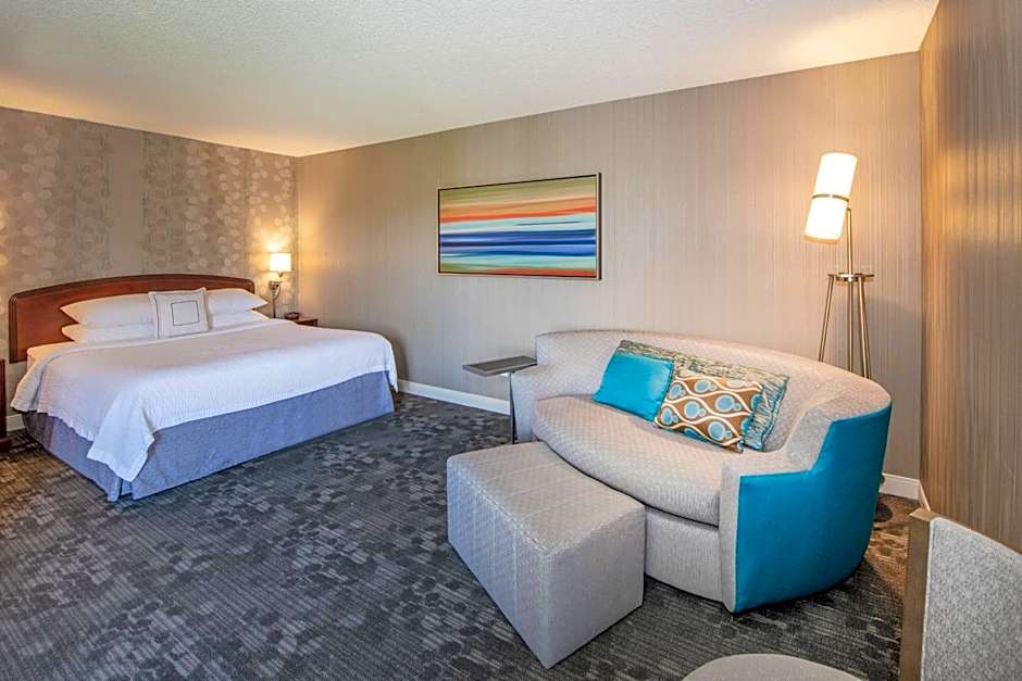 Courtyard by Marriott Oakland Airport