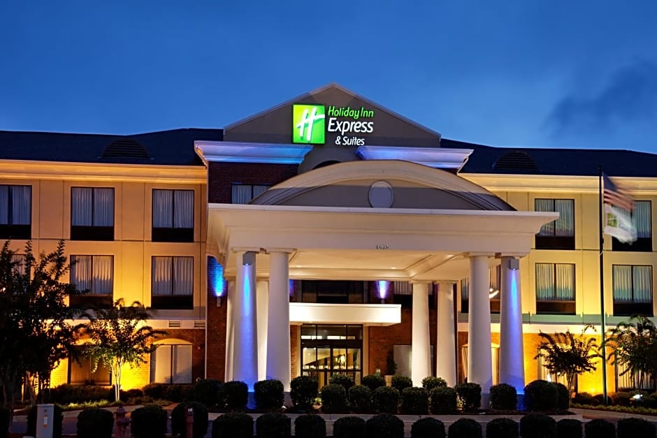 Holiday Inn Express Hotel And Suites Tupelo