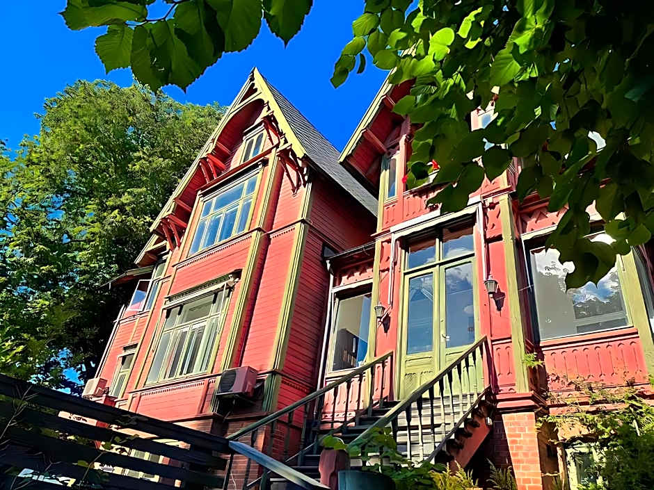 Villa Internationals