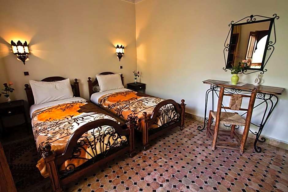 Riad Tidar by Phoenix