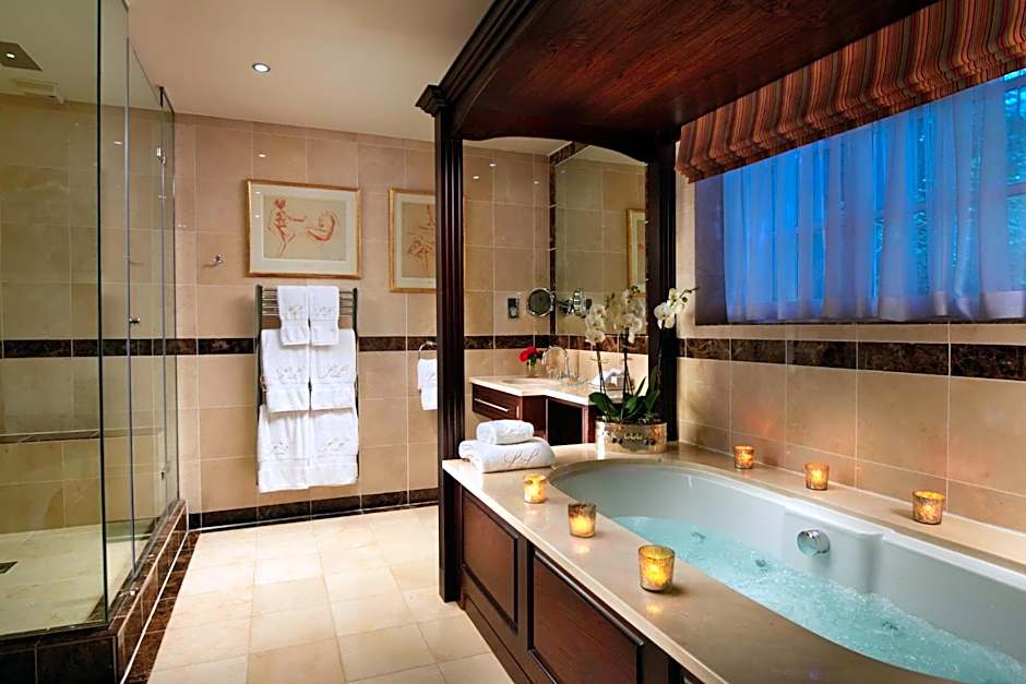 Summer Lodge Country House Hotel