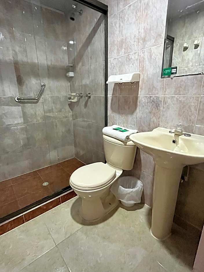 Ayenda 1032 Titas House