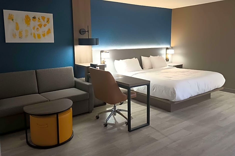 Comfort Inn & Suites