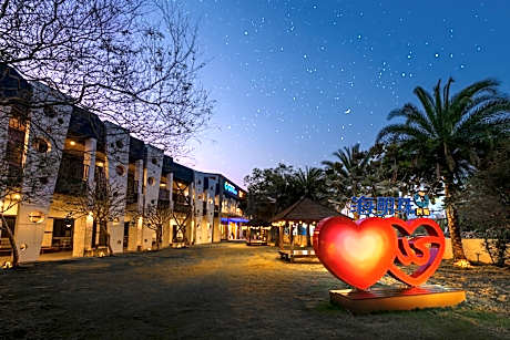 Oceanic Pearl Resort 2