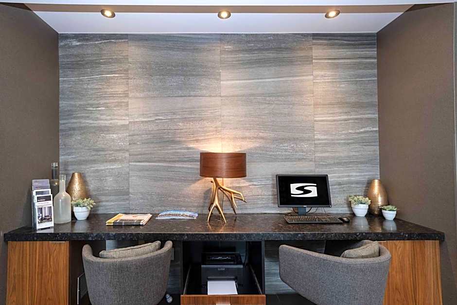 Sandman Hotel & Suites Vernon