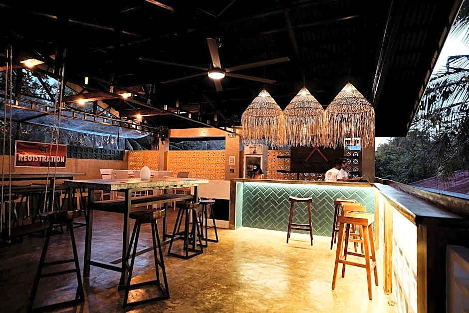 Beach People Hostel Bantayan Island