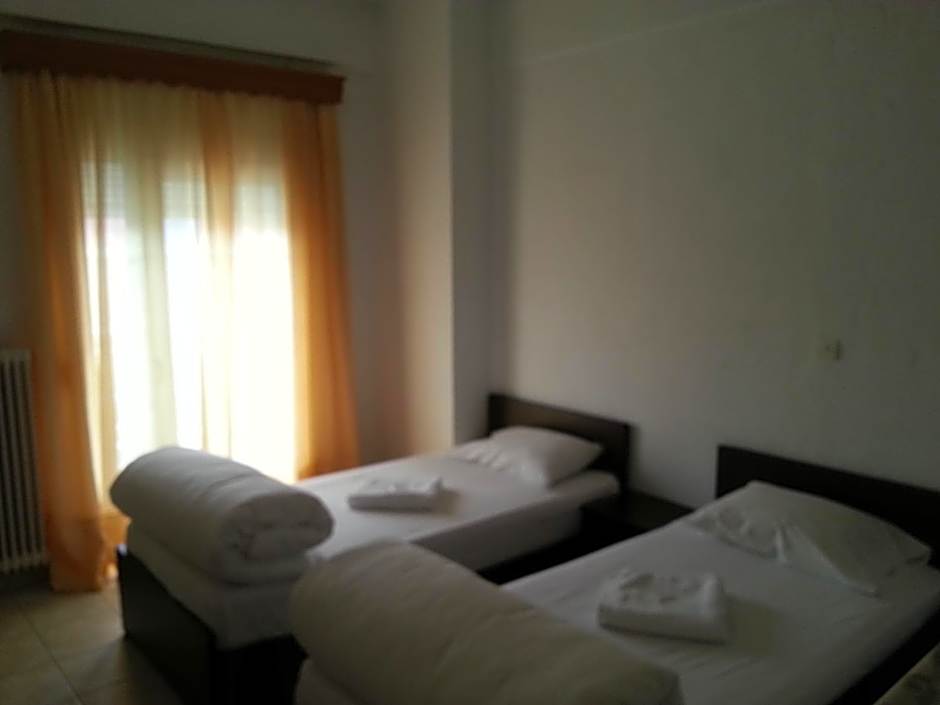 Alexandros Hotel