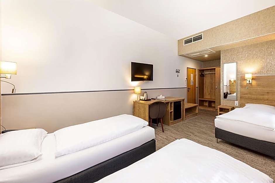 City Hotel Ring