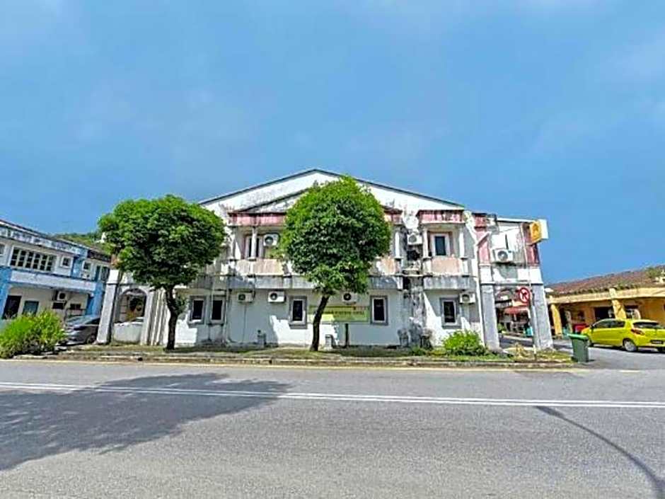 OYO 90324 Muar Station Hotel