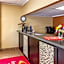 Econo Lodge Inn & Suites Newton