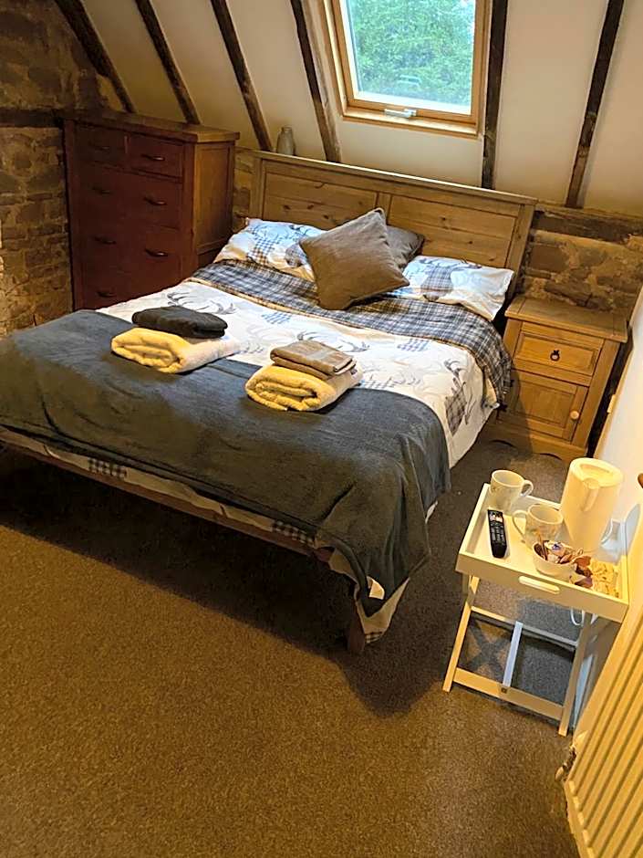 Crosskeys Inn Guest Rooms in Wye Valley