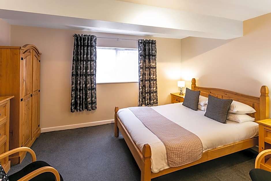 Roydon Marina Village Hotel