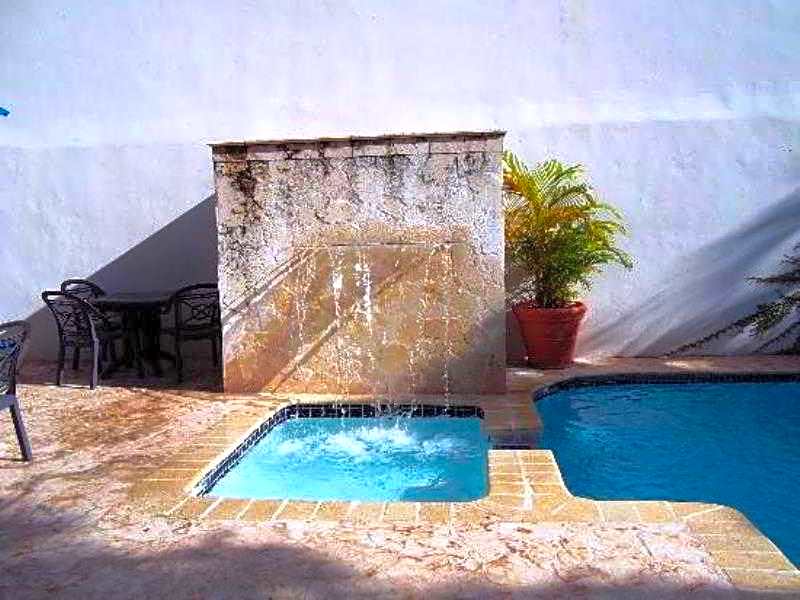 Le Consulat, An Ascend Collection Hotel