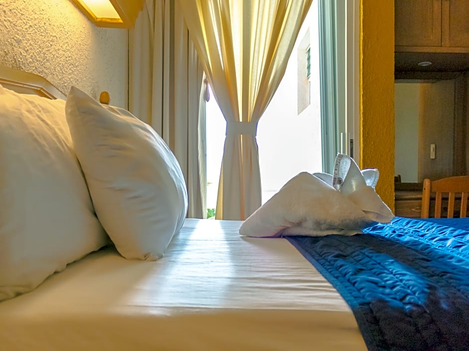 Playa Maya by MIJ - Beachfront Hotel