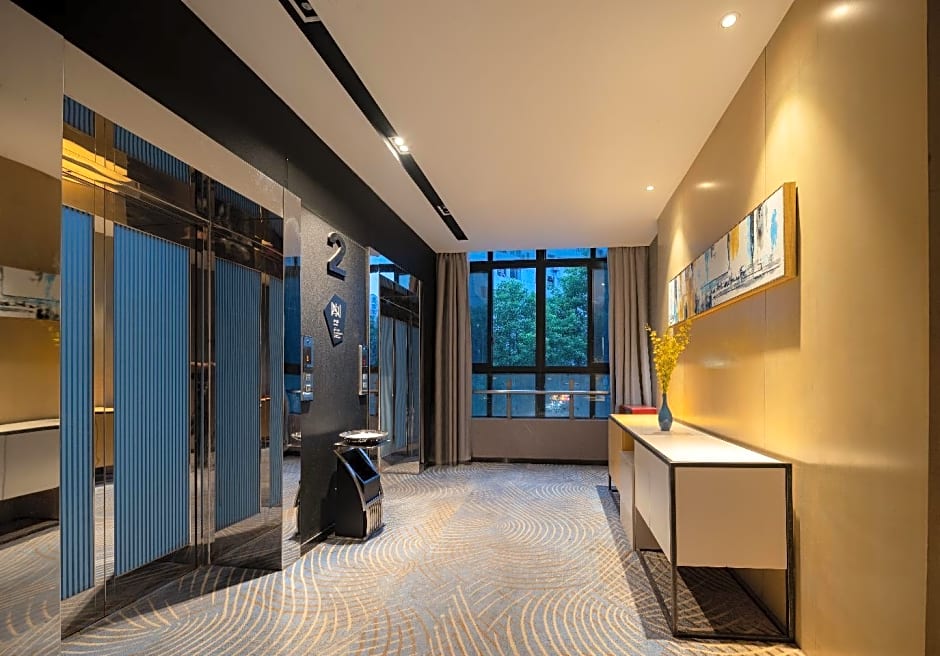 Echarm Hotel Chongqing Guanyinqiao Huangnibang Metro Station