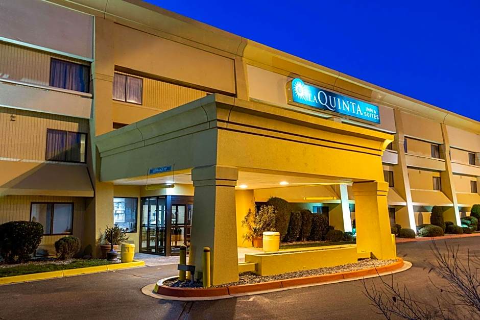 La Quinta Inn & Suites by Wyndham Albuquerque Journal Ctr Nw