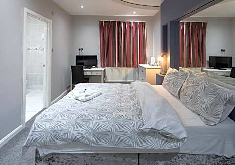 Double Room with Private Bathroom