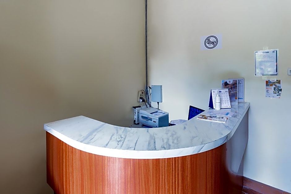 SUPER OYO 3109 Point Inn