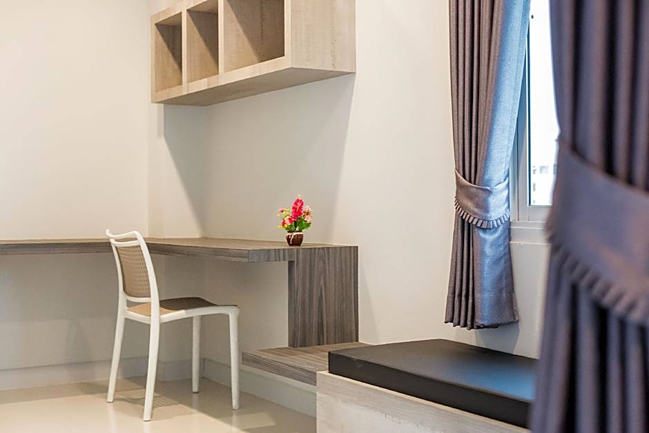 Evergreen Suite Hotel