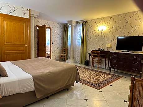 Suite (2 Adults)