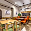 La Quinta Inn & Suites by Wyndham Marble Falls