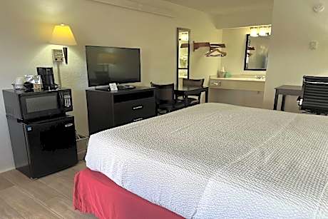 1 King Bed Accessible Room Non-Smoking