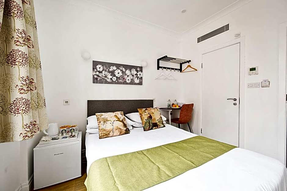 City London Hotel