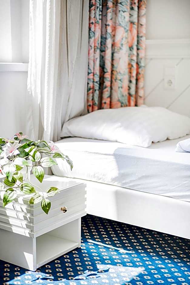 Self-Check-In Hotel Adlon